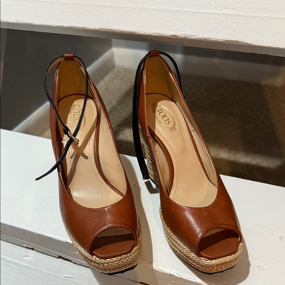 Tod's Brown Peep Toe Espadrilles
